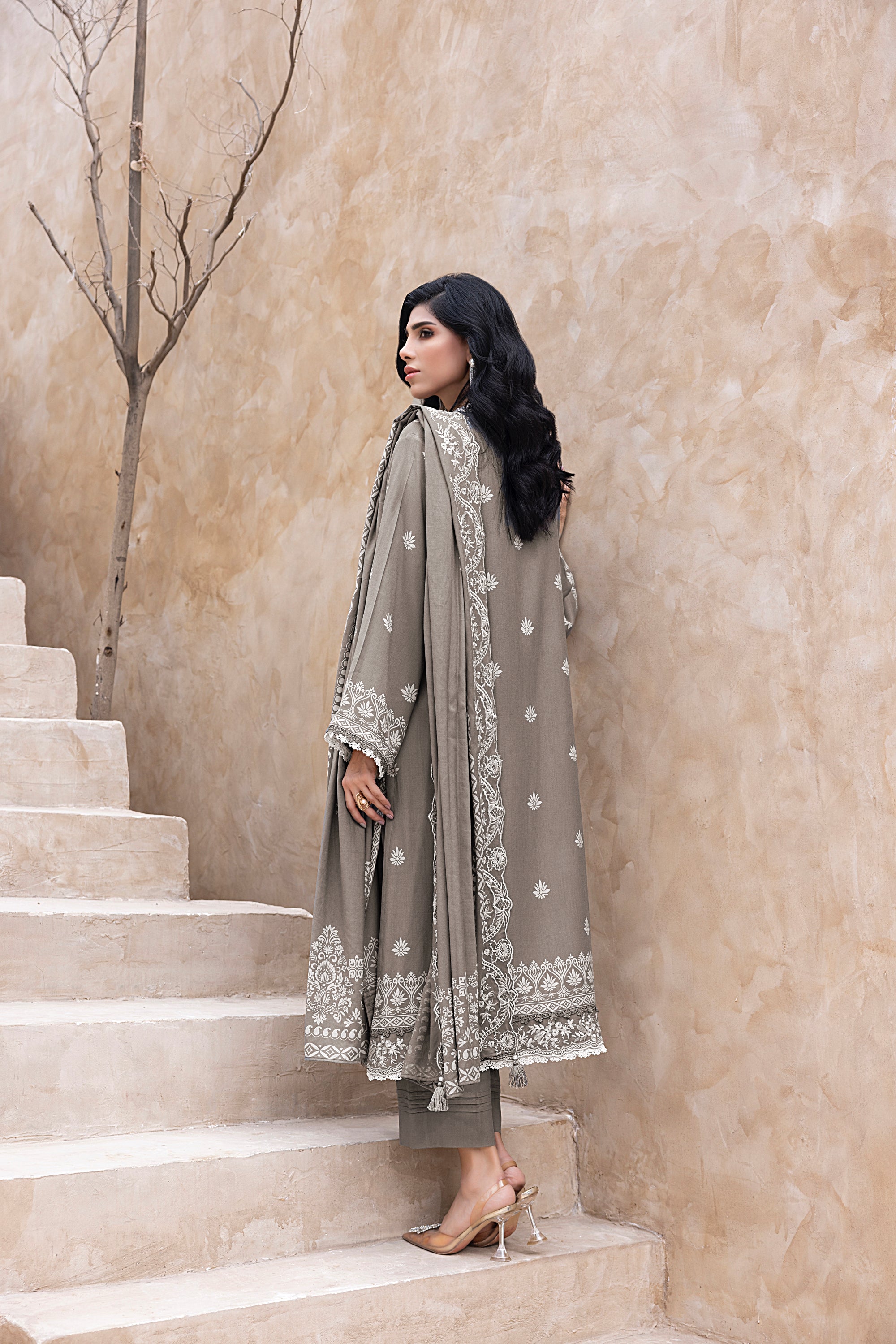 03-pc Printed Embroidered Cashmi Wool