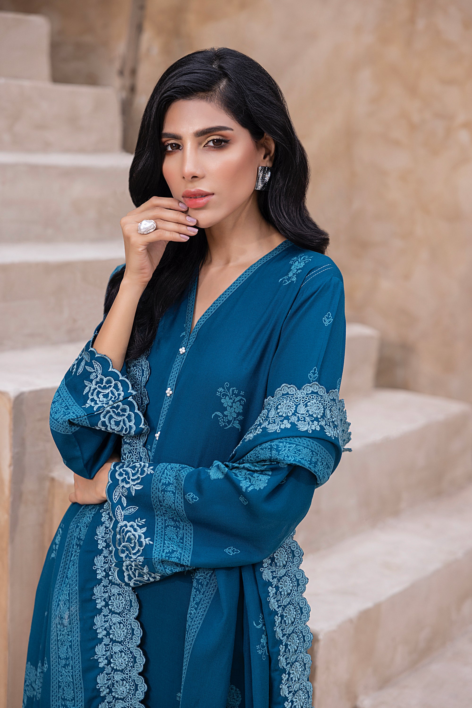 03-pc Printed Embroidered Cashmi Wool